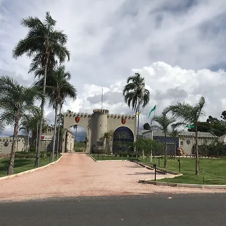Pousada Camelot Inn-3