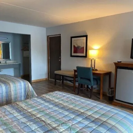 Paris Inn And Suites-3