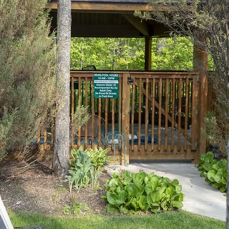 Coachlite Inn-3