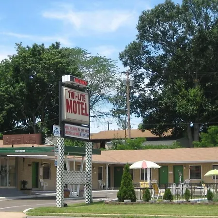 Twi-Lite Inn-3