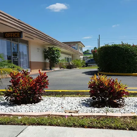 Parkway Inn-3