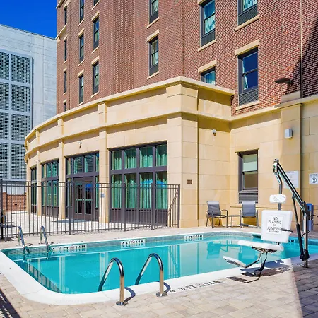 Fairfield Inn & Suites By Marriott Savannah Downtown Historic District-2
