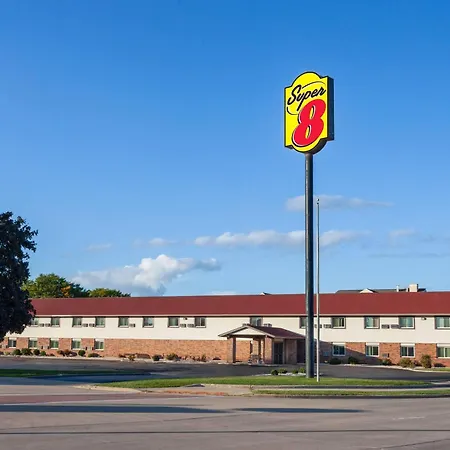 Super 8 By Wyndham Green Bay Near Stadium-2