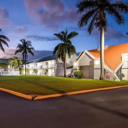 Howard Johnson By Wyndham Vero Beach / Downtown-2