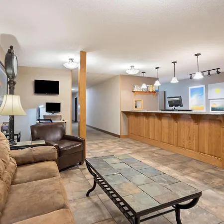 Days Inn By Wyndham Spearfish-3