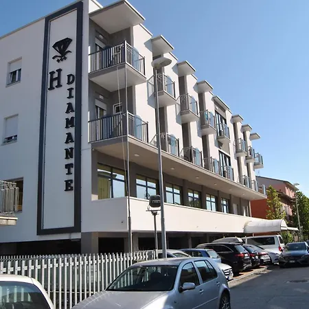 Hotel Diamante 5 minuti dalla fiera di rimini CON PARCHEGGIO INCLUSO-3