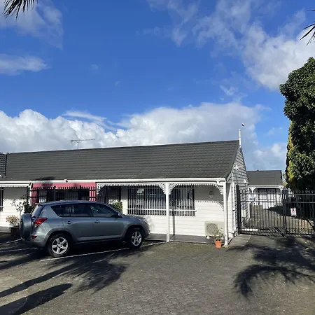 Papakura Pioneer Motor Lodge & Motel-3