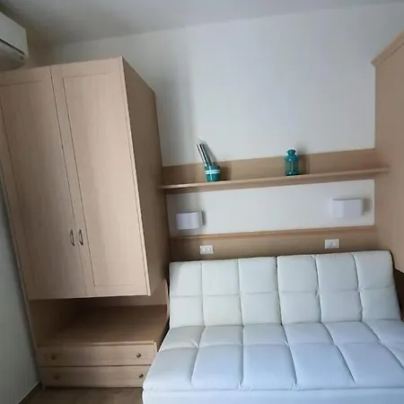 Hotel Airone B&B Camere e Appartamenti-3