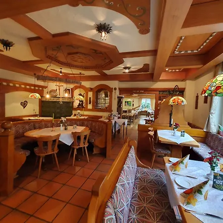 Hotel Neuenburger Hof-3