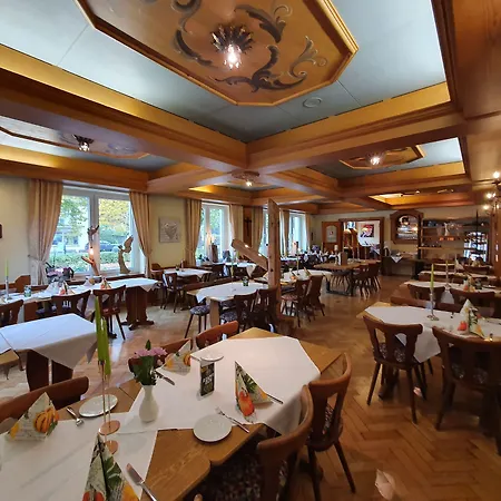 Hotel Neuenburger Hof-2