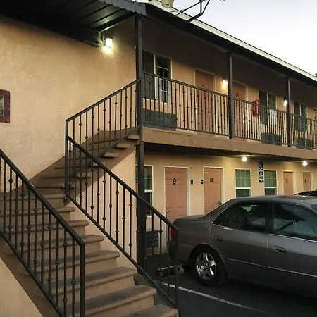 Mission Motel-2