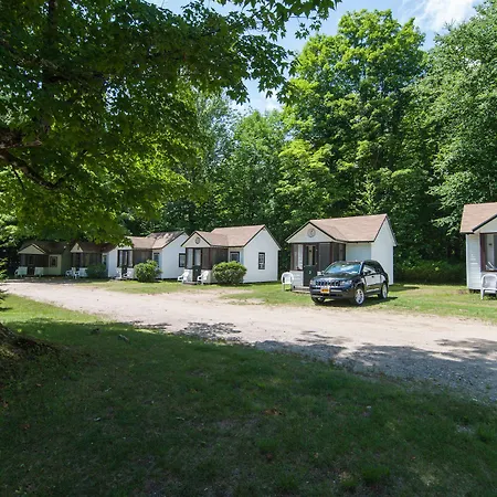 Profile Motel & Cottages-3