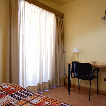 Hotel Esplugues-3