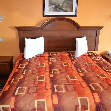 Royal Inn Greenville-3