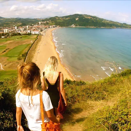 Surf Camp San Sebastian Partyhostel-3