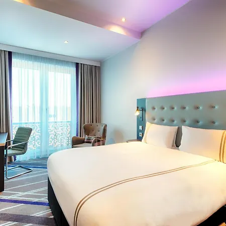 Premier Inn Lübeck City Stadtgraben-3