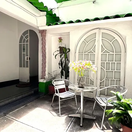 Distrito Condesa Rooms And Studios-3