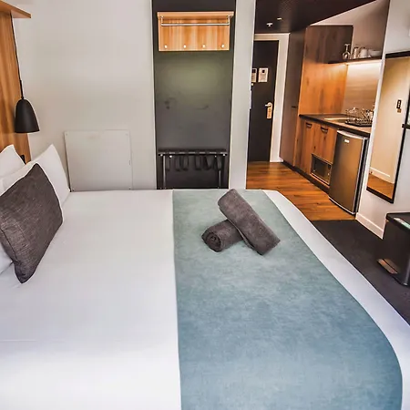 No. 9 Hotel-3