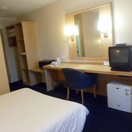 Metro Inns Huddersfield-2