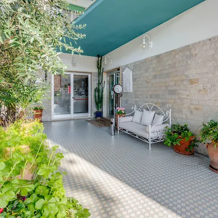 Hotel Massimo-3