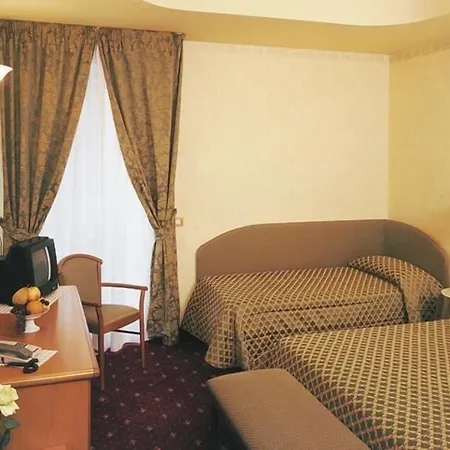 Hotel Aurora-3