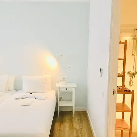 El Hotelito 27-3