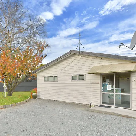 Wayside Motel-2