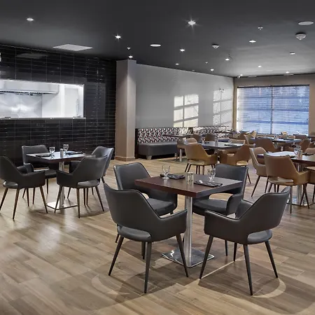 Four Points By Sheraton Edmonton West-3
