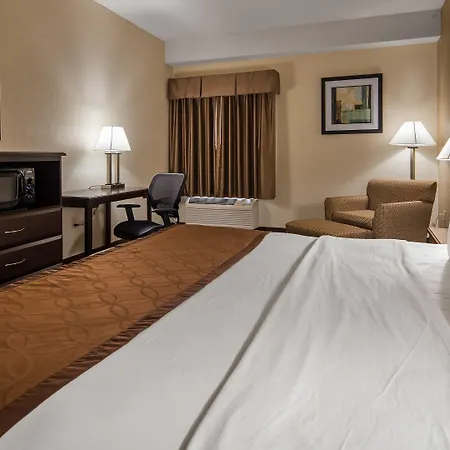 Quality Inn & Suites Southport-2