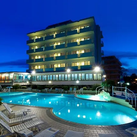 Strand Hotel Colorado-3