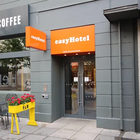 Easyhotel Belfast-2
