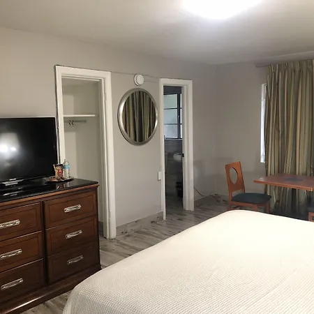Bay Breeze Inn Bradenton Downtown-2