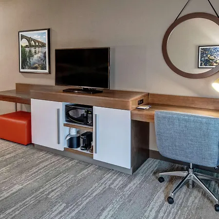 Hampton Inn & Suites Culpeper-2