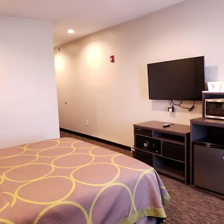 Super 8 By Wyndham St. Louis North-3