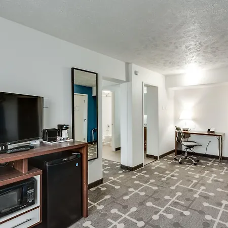Baymont By Wyndham Spokane-3