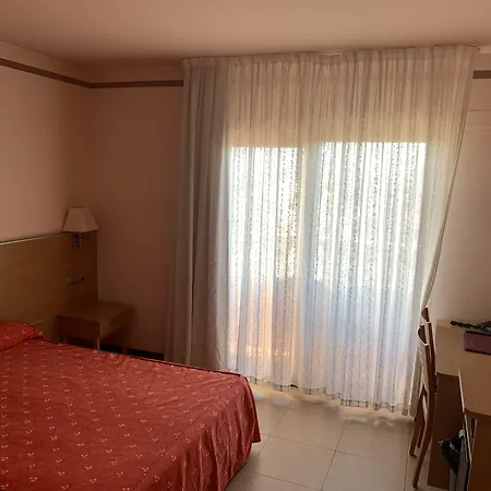 Hotel Vent De Mar-3