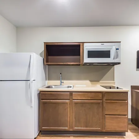 Woodspring Suites Davenport Quad Cities-3
