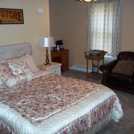 Tin Brook Bed & Breakfast-2