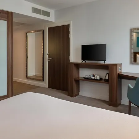 Hampton By Hilton Bournemouth-3