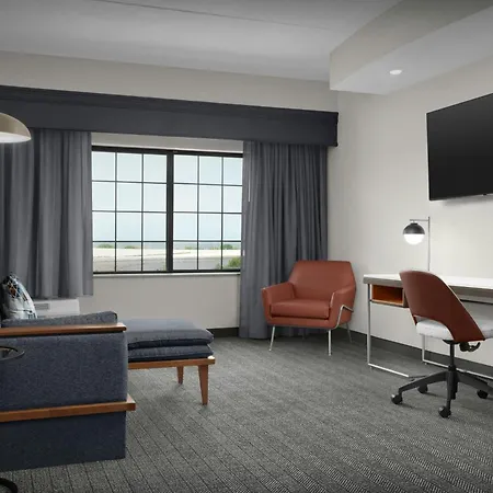 Courtyard By Marriott Pensacola Downtown-2