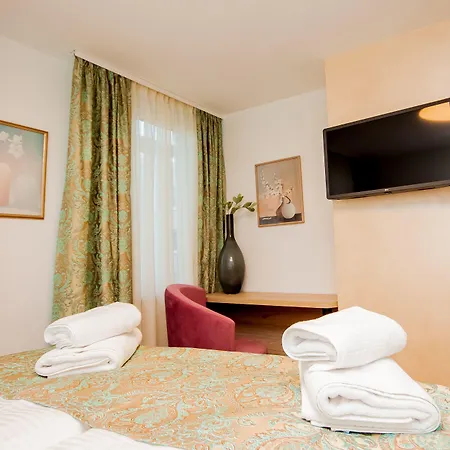 Hotel Tiffany-2