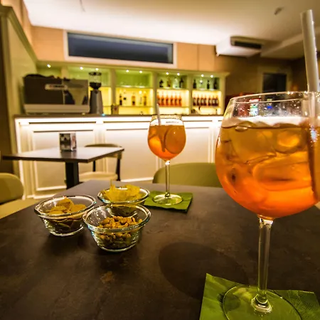 Hotel Perlage Florence -With Private Parking & Fast Wifi-3