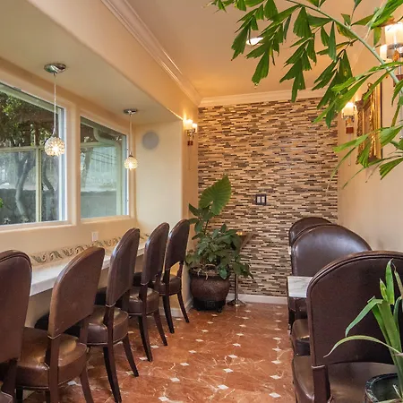 The Vendange Carmel Inn & Suites-2