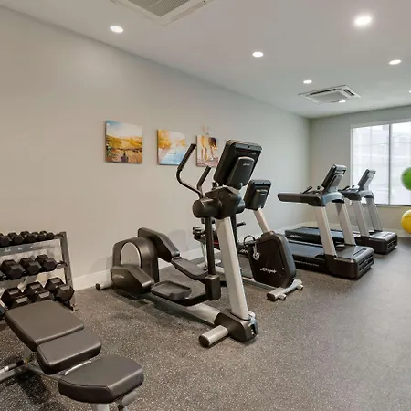 Mainstay Suites Cincinnati University - Uptown-3