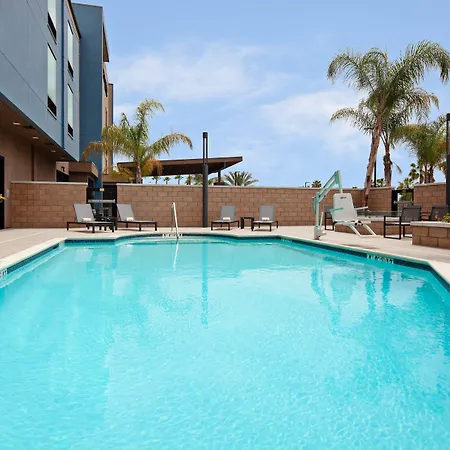 Springhill Suites By Marriott Escondido Downtown-3