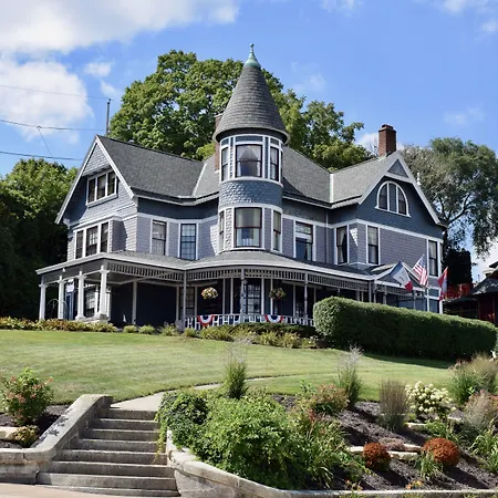 The Hancock House Bed & Breakfast Inn-3