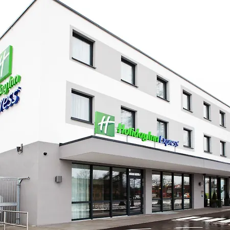 Holiday Inn Express Munich - Olympiapark By Ihg-2