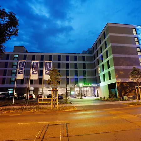 Holiday Inn Express - Darmstadt, an IHG Hotel-3