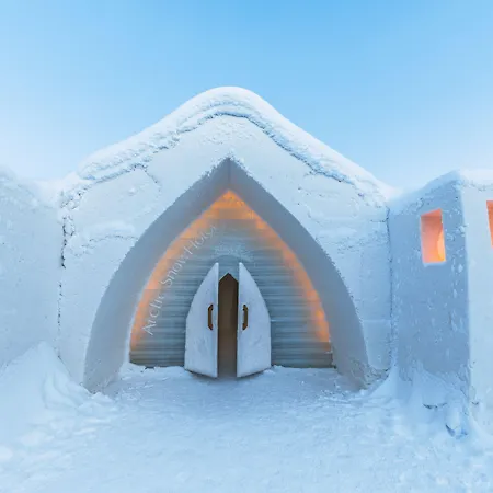 Arctic Snowhotel & Glass Igloos-3