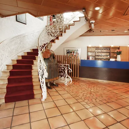 Hotel Schwarzwälder Hof-3